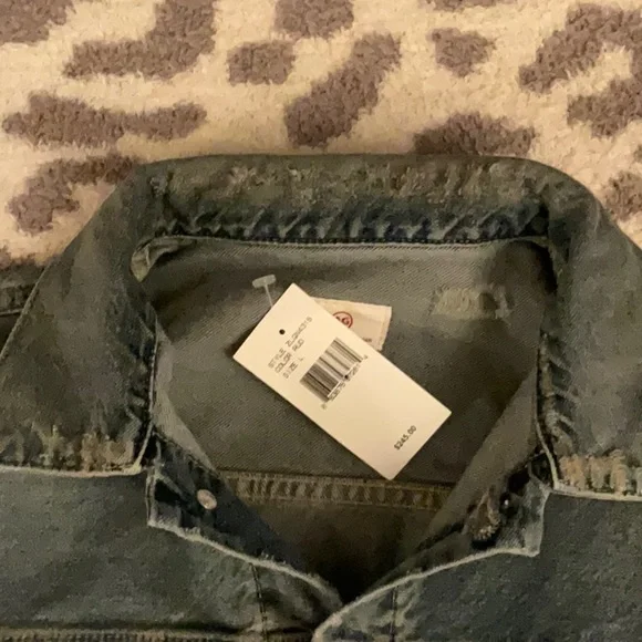 Ag Adriano Goldschmied
denim jacket.size large color denim blue - Picture 12 of 12